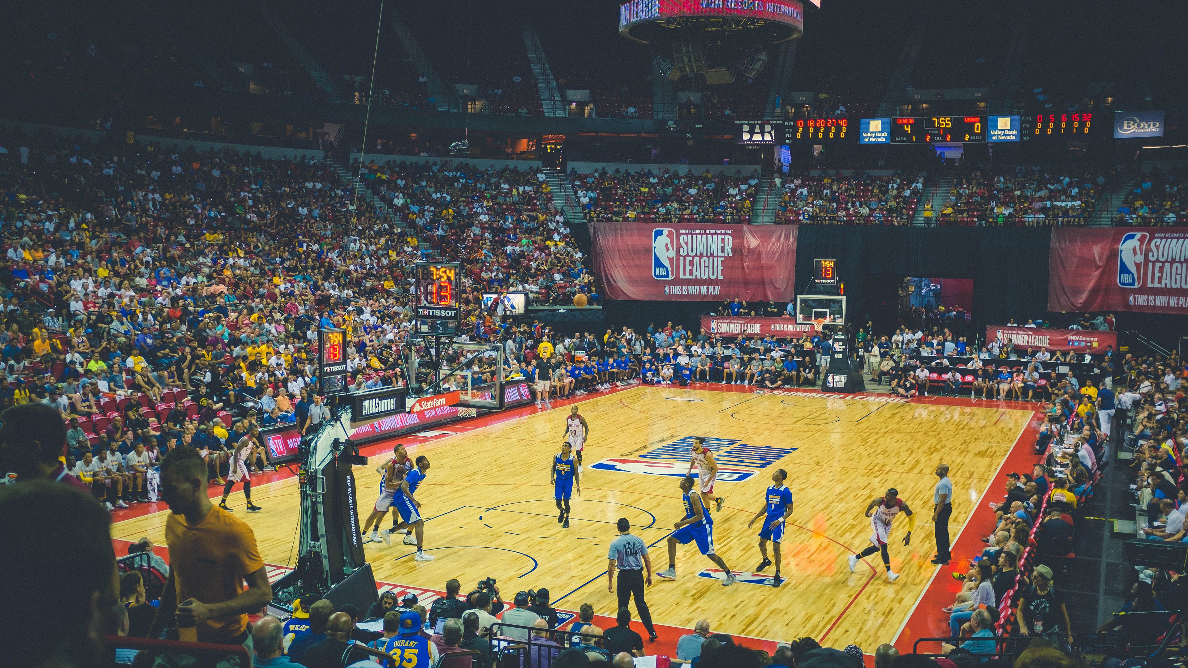 《王者荣耀》“荣耀之星”赛区争霸，争夺荣耀巅峰！